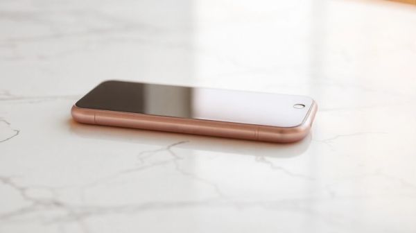 Top 10 raisons de plonger dans l'univers du téléphone rose